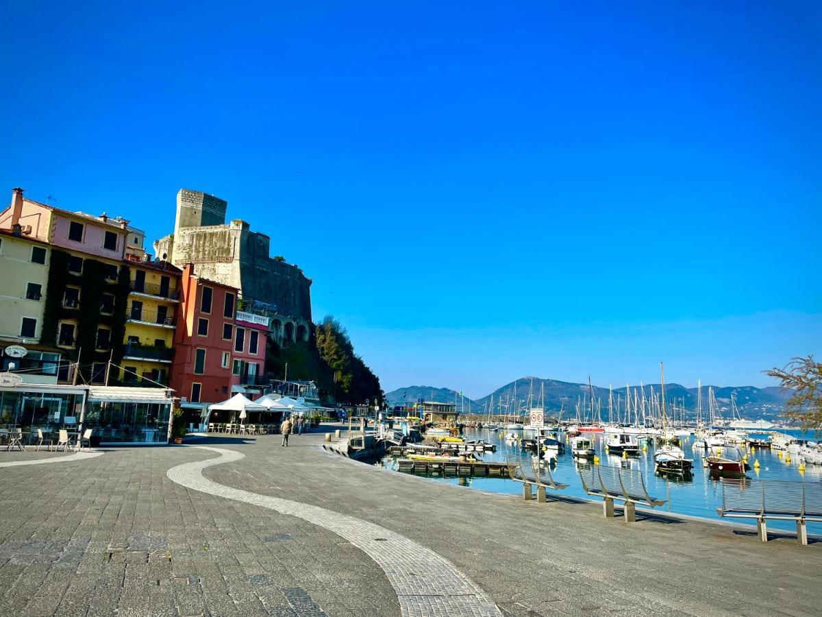 Apartamento Il Sogno Dei Poeti Lerici Exterior foto