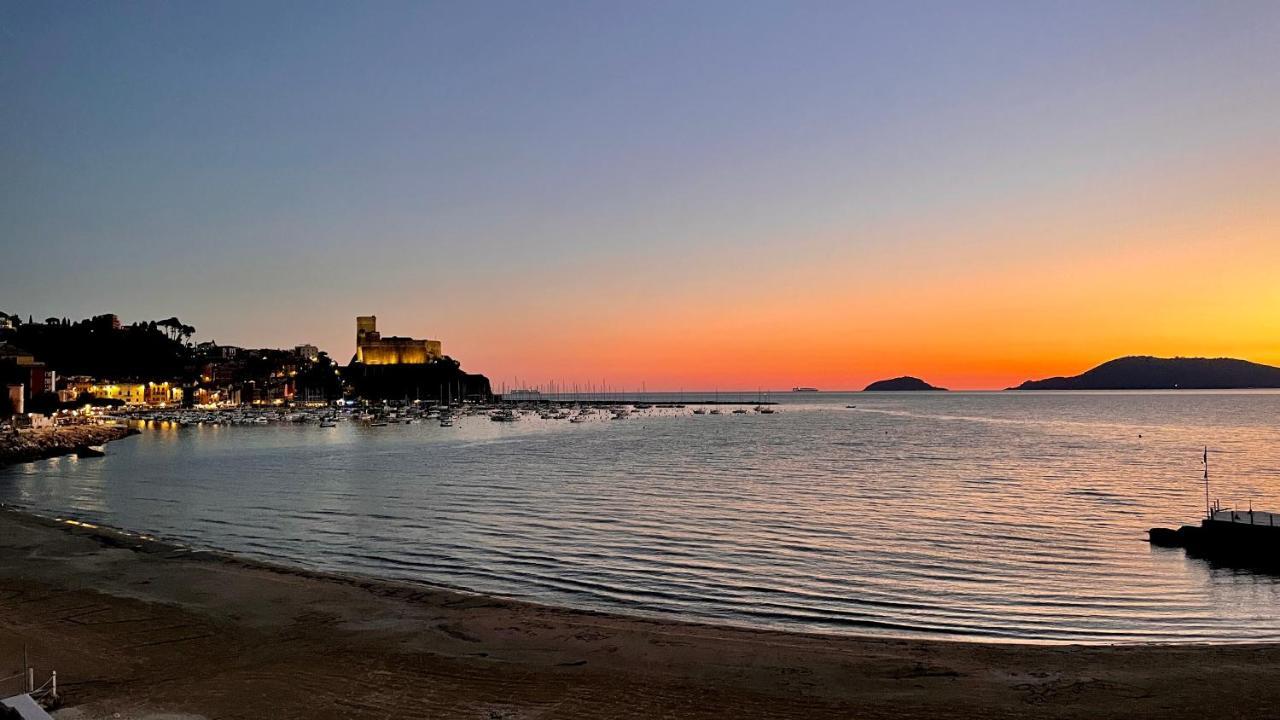 Apartamento Il Sogno Dei Poeti Lerici Exterior foto