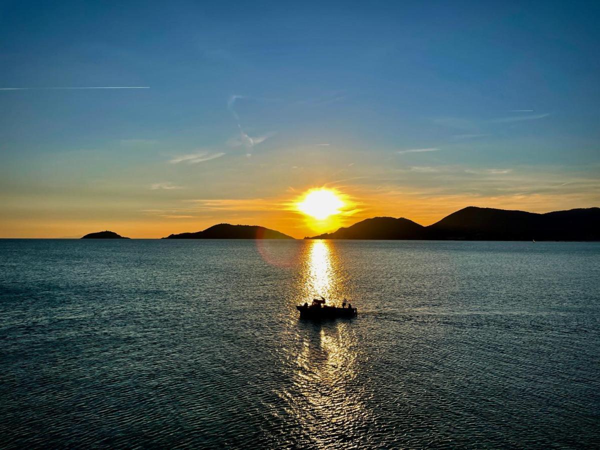 Apartamento Il Sogno Dei Poeti Lerici Exterior foto